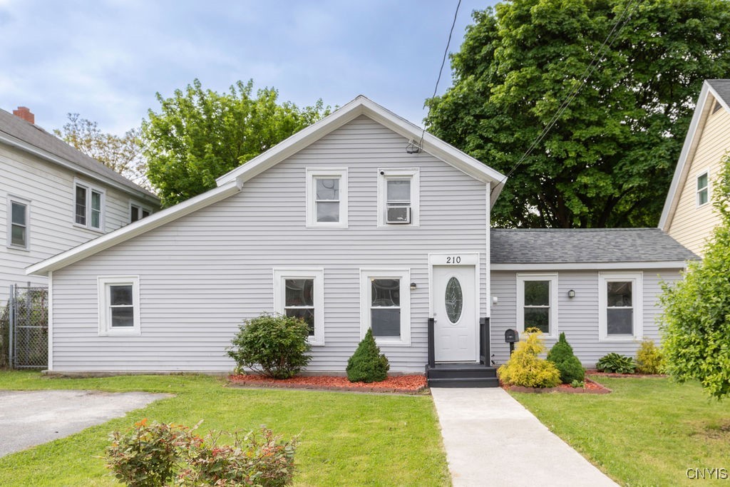 210 Essex Street, Syracuse, New York image 1