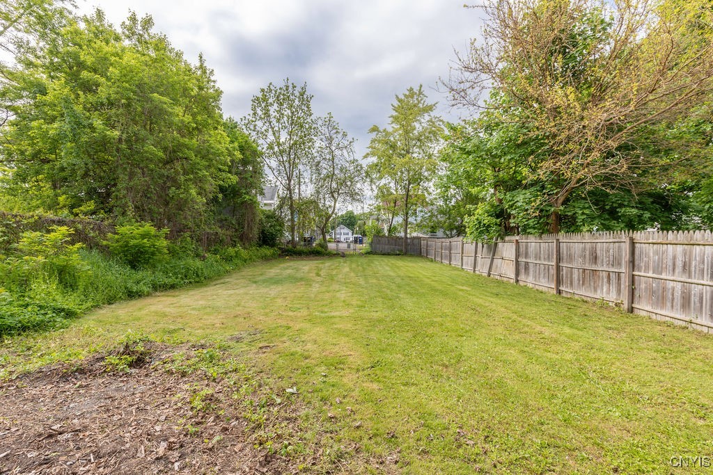 210 Essex Street, Syracuse, New York image 5