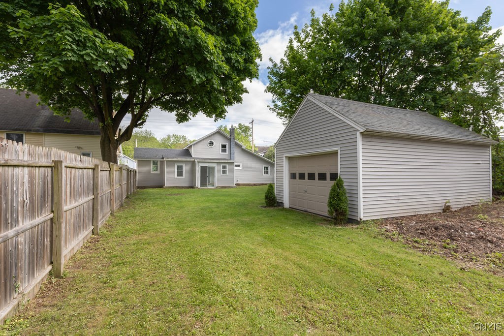 210 Essex Street, Syracuse, New York image 13