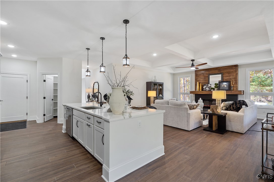 4523 Hollyshire Way, Clay, New York image 3