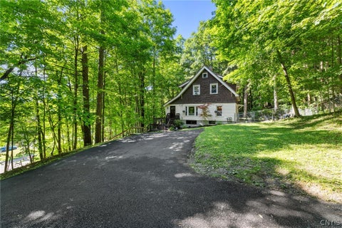 Tiny photo for 400 Richfield Avenue, Syracuse, NY 13205 (MLS # S1693353)