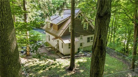 Tiny photo for 400 Richfield Avenue, Syracuse, NY 13205 (MLS # S1693353)