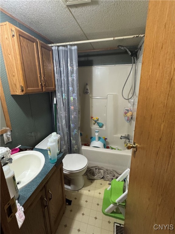 422 Donegal Drive, Schuyler, New York image 4