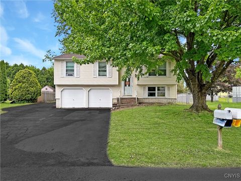 8304 Radian Baldwinsville NY 13027