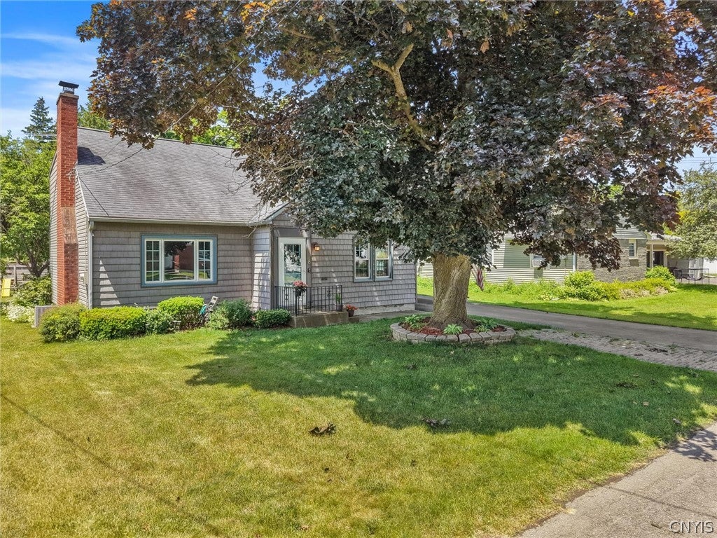 8 Glyndon Avenue