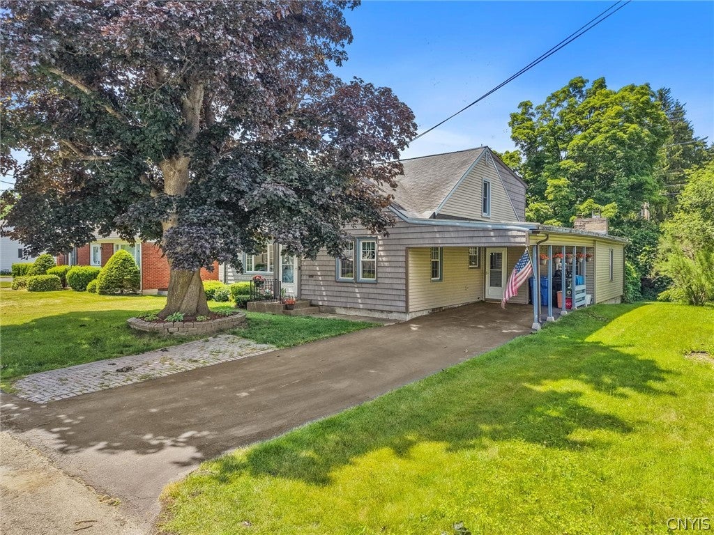 8 Glyndon Avenue