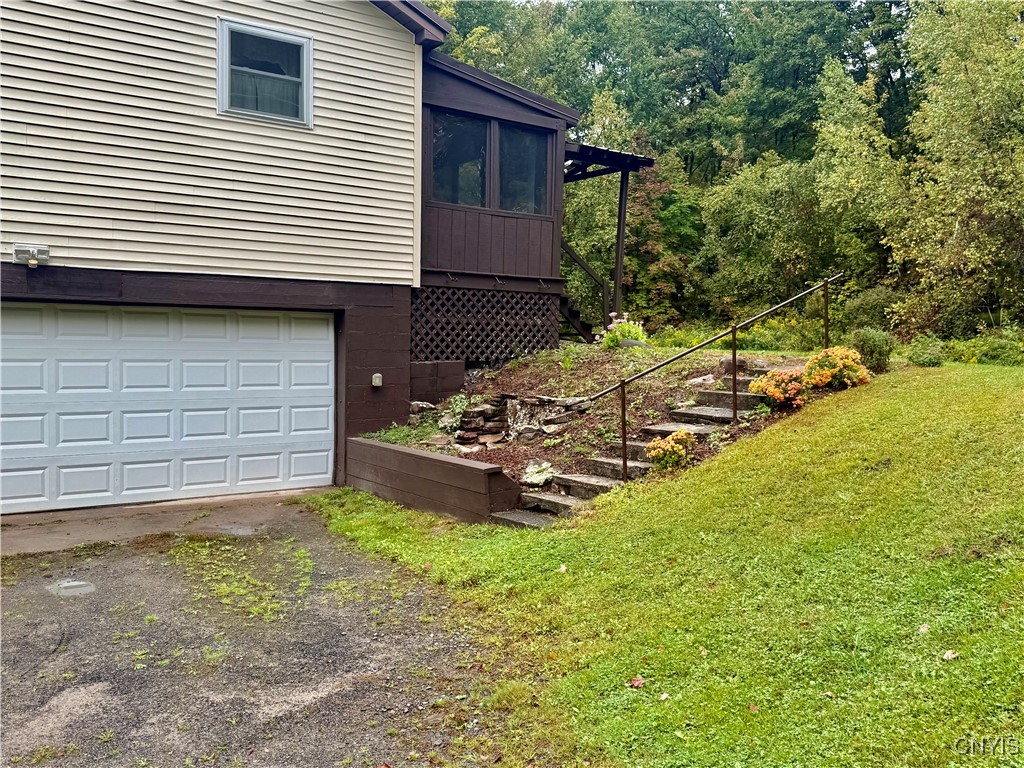 415 North Hillsboro Road