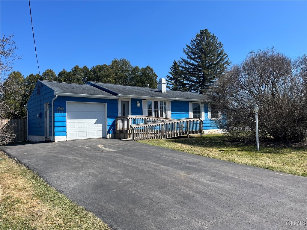 8258 Bunny Lane, Clay, New York image 2