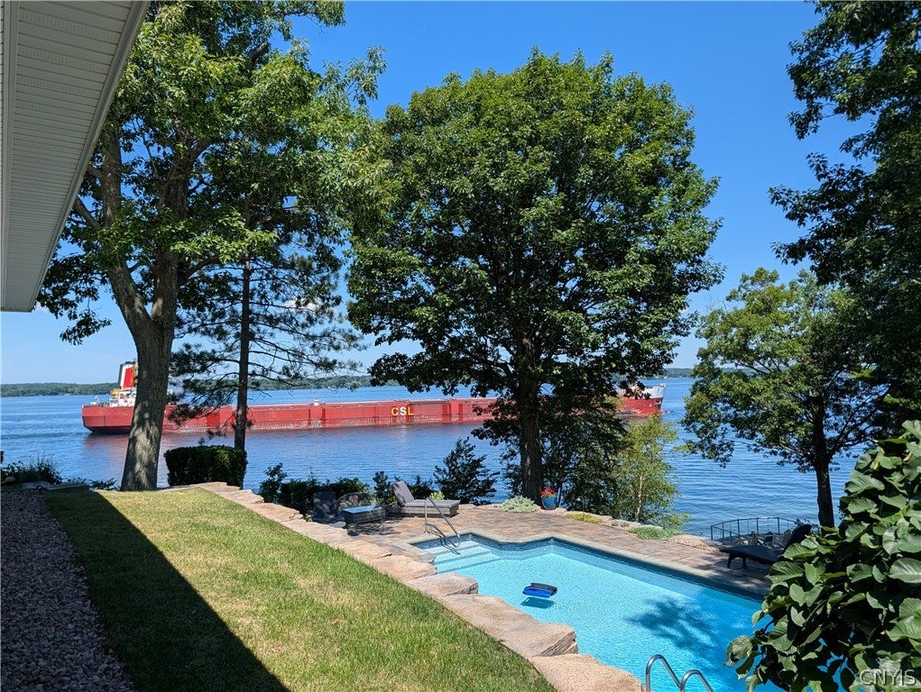 105 Bartlett Point Road