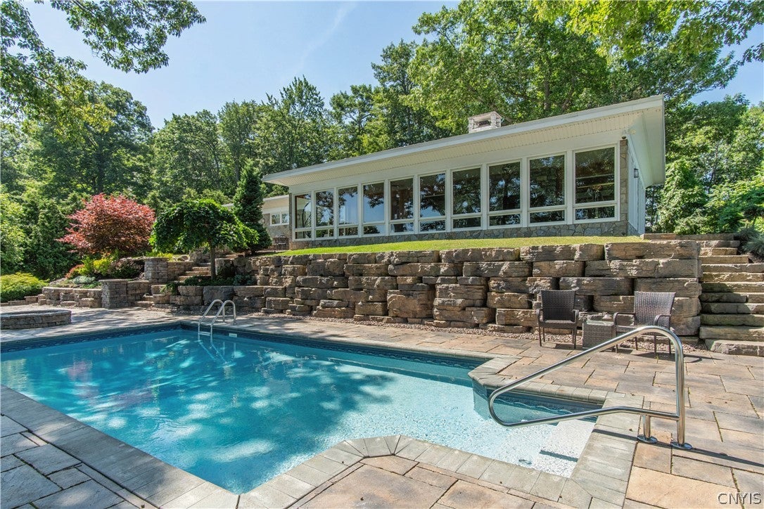 105 Bartlett Point Road