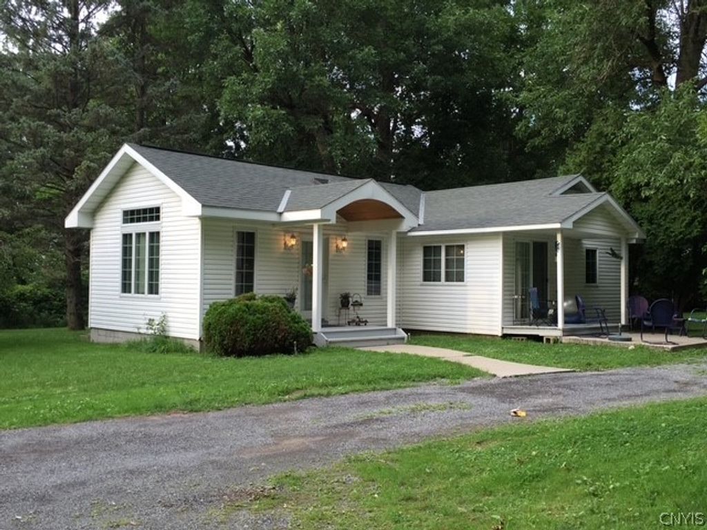 Photo of 3166B Seneca Turnpike, Lenox, NY 13032 (MLS # S1677619)