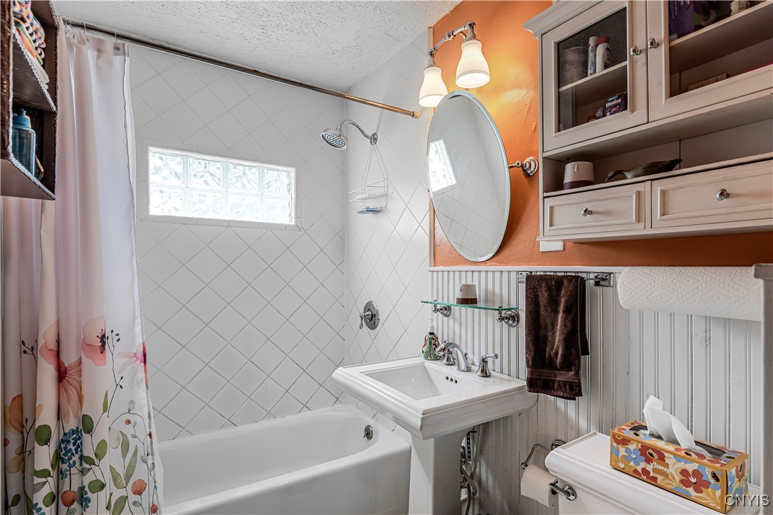 117 Proctor Boulevard, Utica, New York image 39