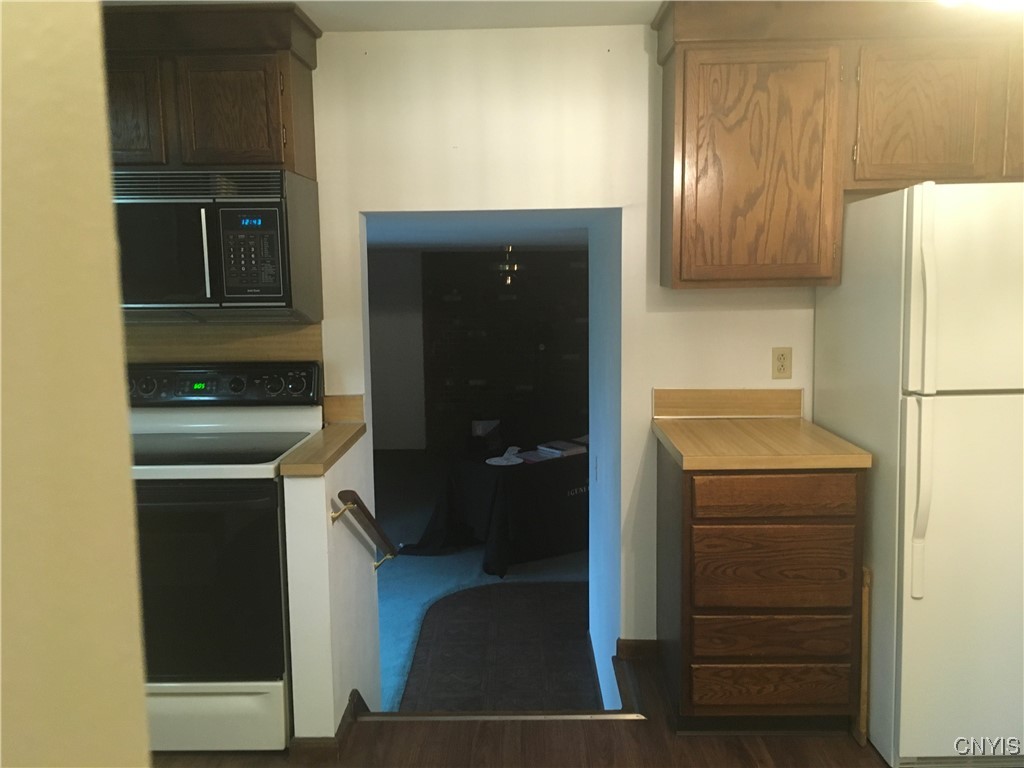 7653 Windsor Drive, Clay, New York image 22
