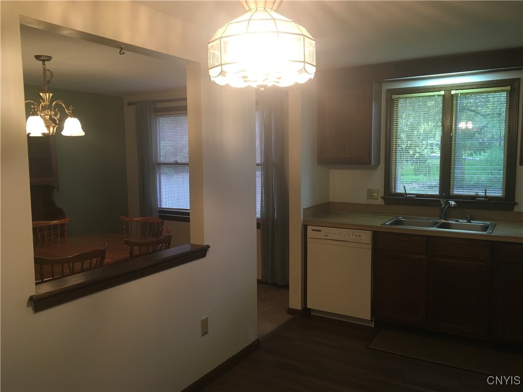 7653 Windsor Drive, Clay, New York image 25