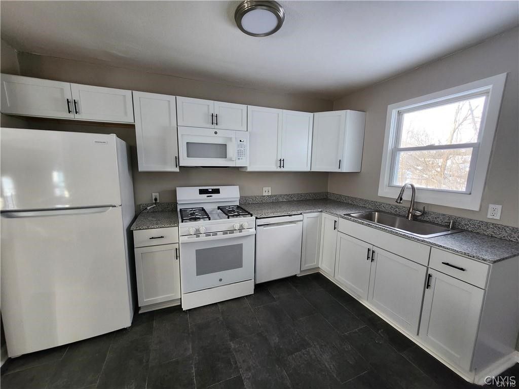 Photo of 109 Mark Drive, Van Buren, NY 13209 (MLS # S1665487)