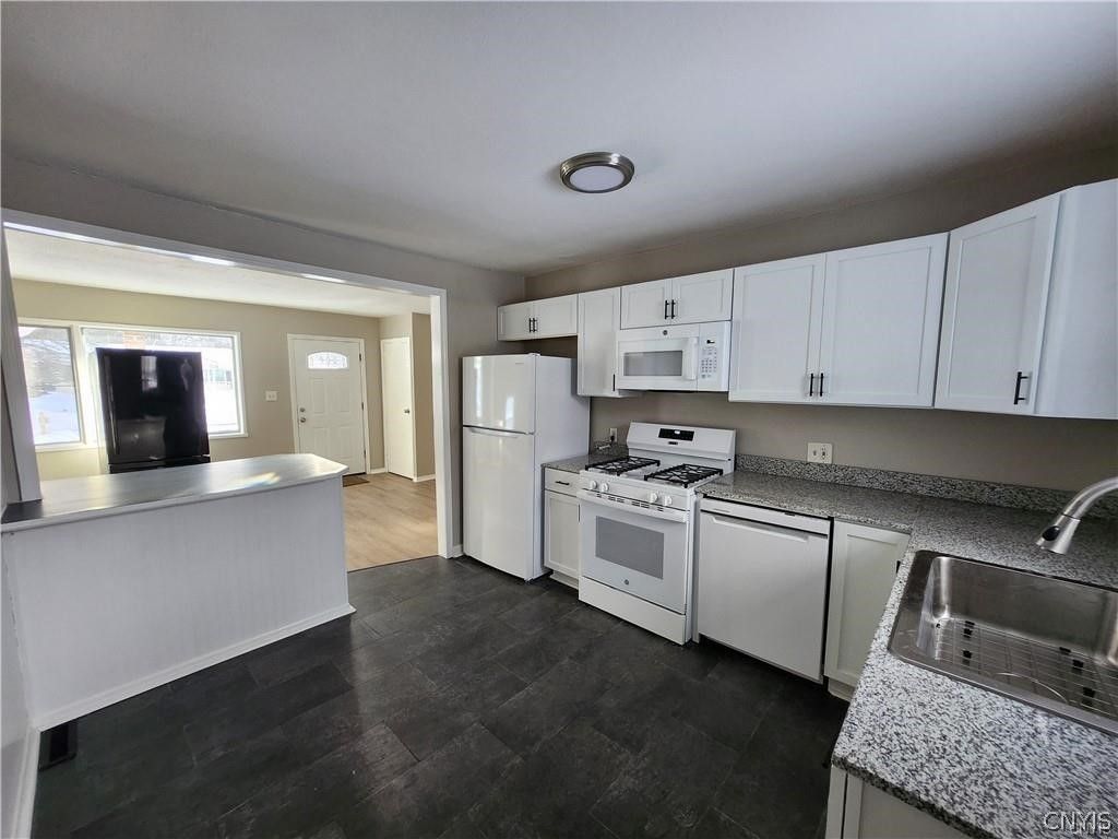 Photo of 109 Mark Drive, Van Buren, NY 13209 (MLS # S1665487)