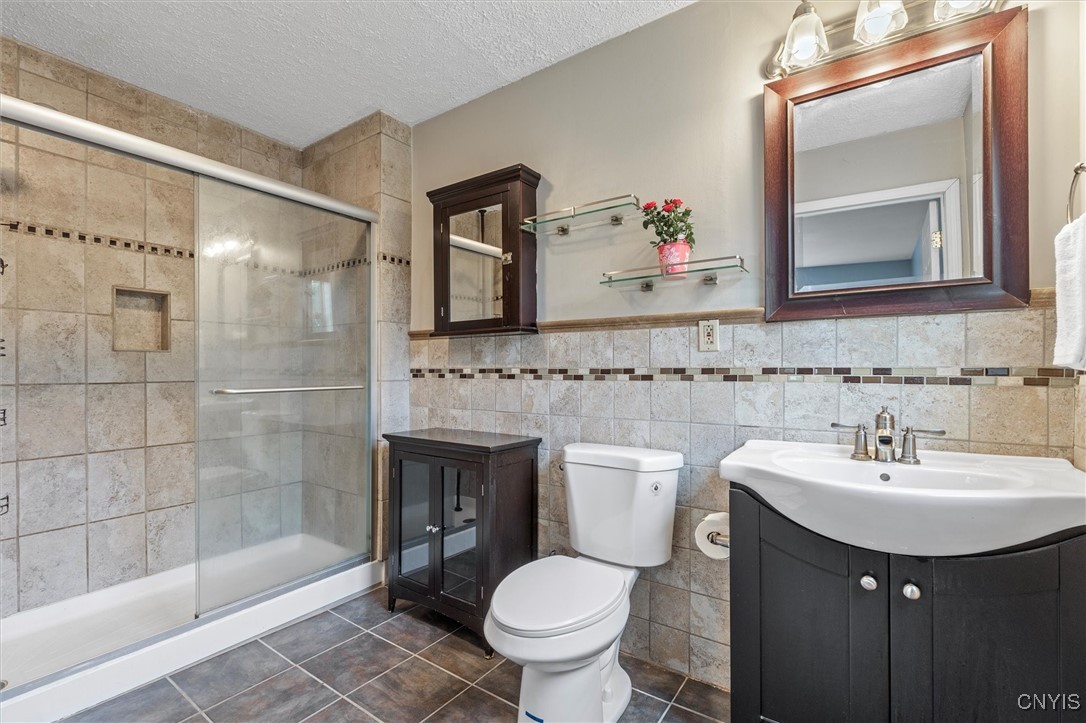 7700 Fitzpatrick Drive, Clay, New York image 35