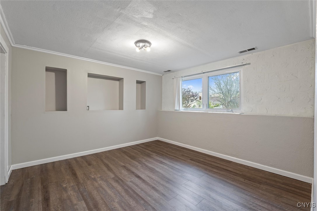 7700 Fitzpatrick Drive, Clay, New York image 37