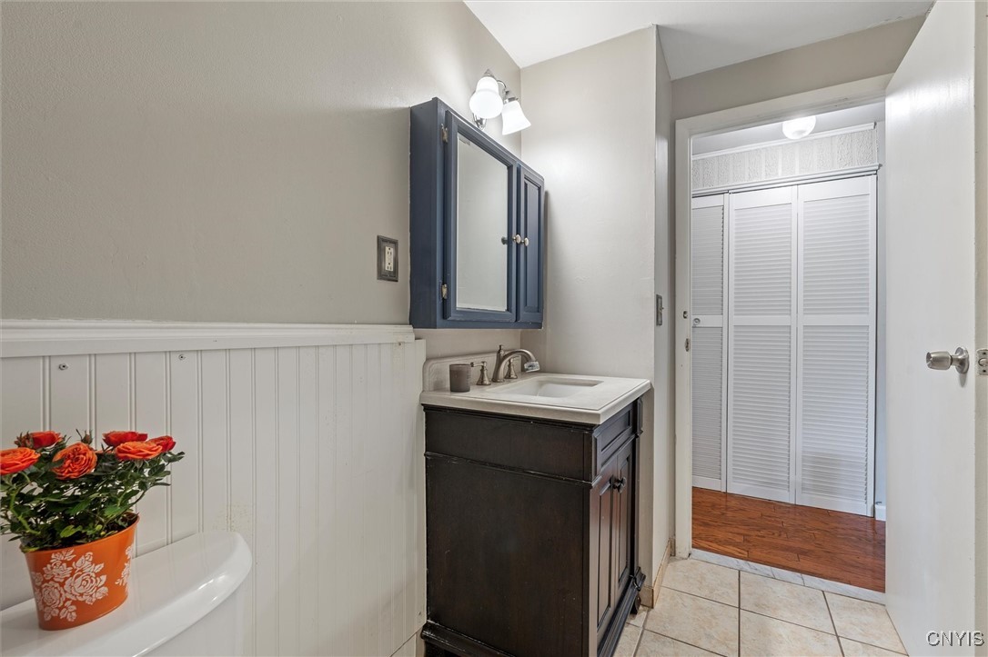 7700 Fitzpatrick Drive, Clay, New York image 14