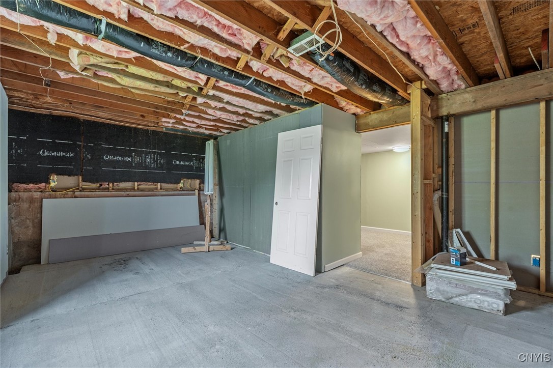 7700 Fitzpatrick Drive, Clay, New York image 45