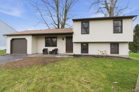 Homes For Sale - 8442 Transit Lane<br/> Onondaga County, Clay, NY 13027