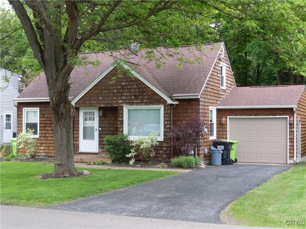 312 Cleveland Boulevard, Manlius, New York image 1
