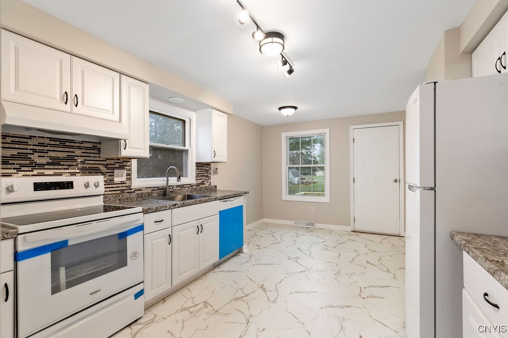 4257 Gemini Path Path, Clay, New York image 6