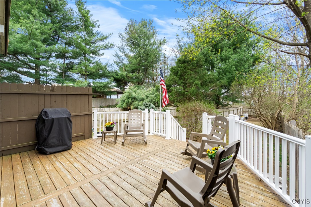 105 Tuller Road, Cicero, New York image 22