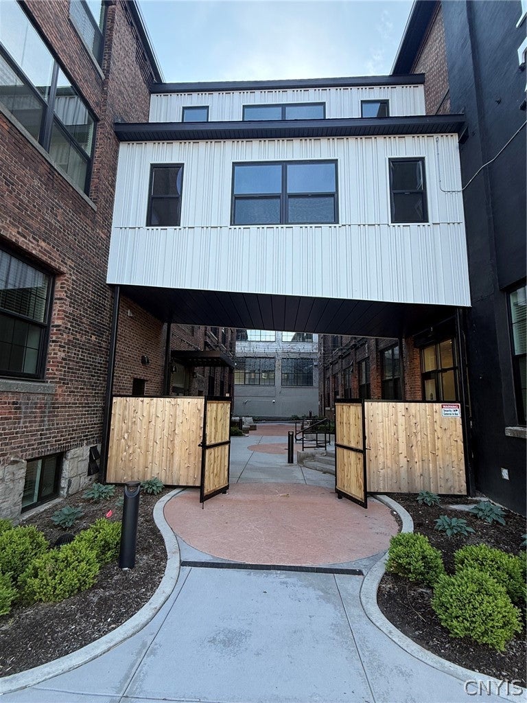 1117 W Fayette Street 203