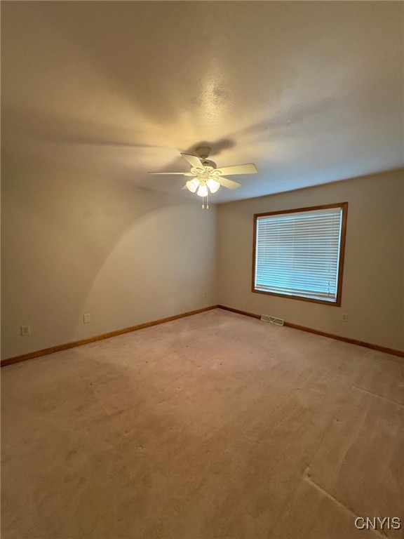 3674 Black Brant Drive, Clay, New York image 11