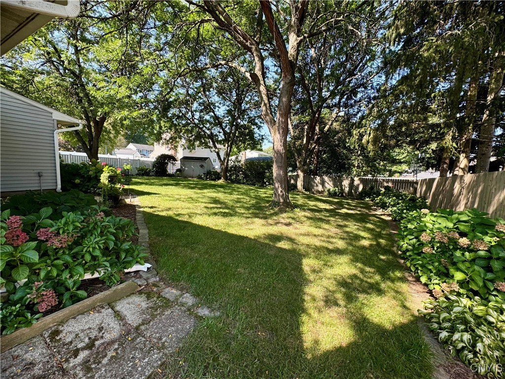 4969 Look Kinney Circle, Clay, New York image 40