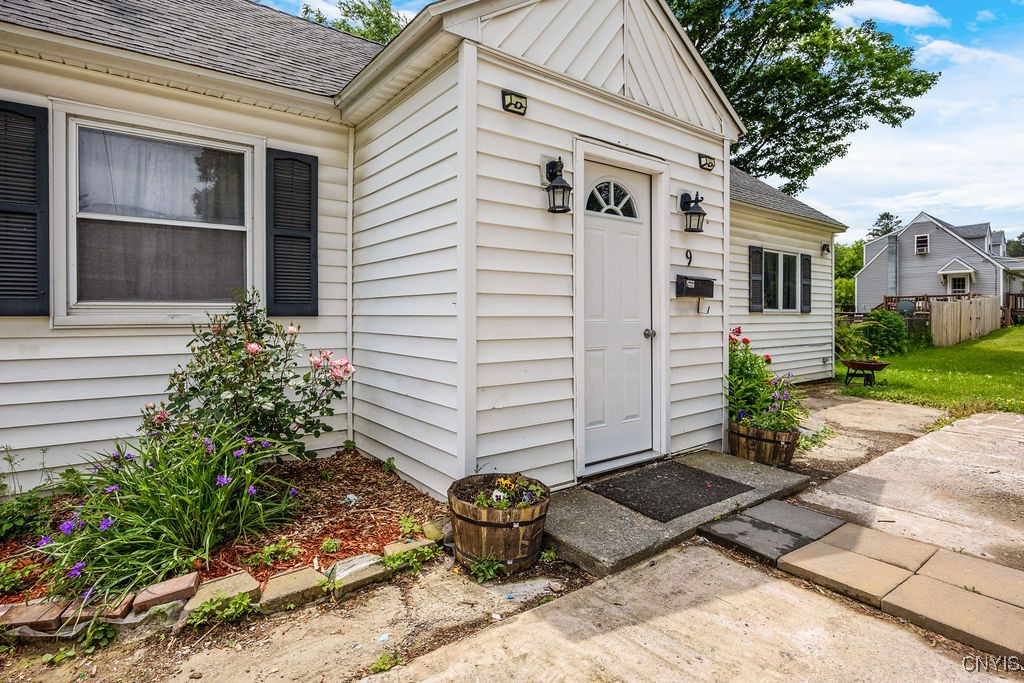 9 Lawrence Avenue