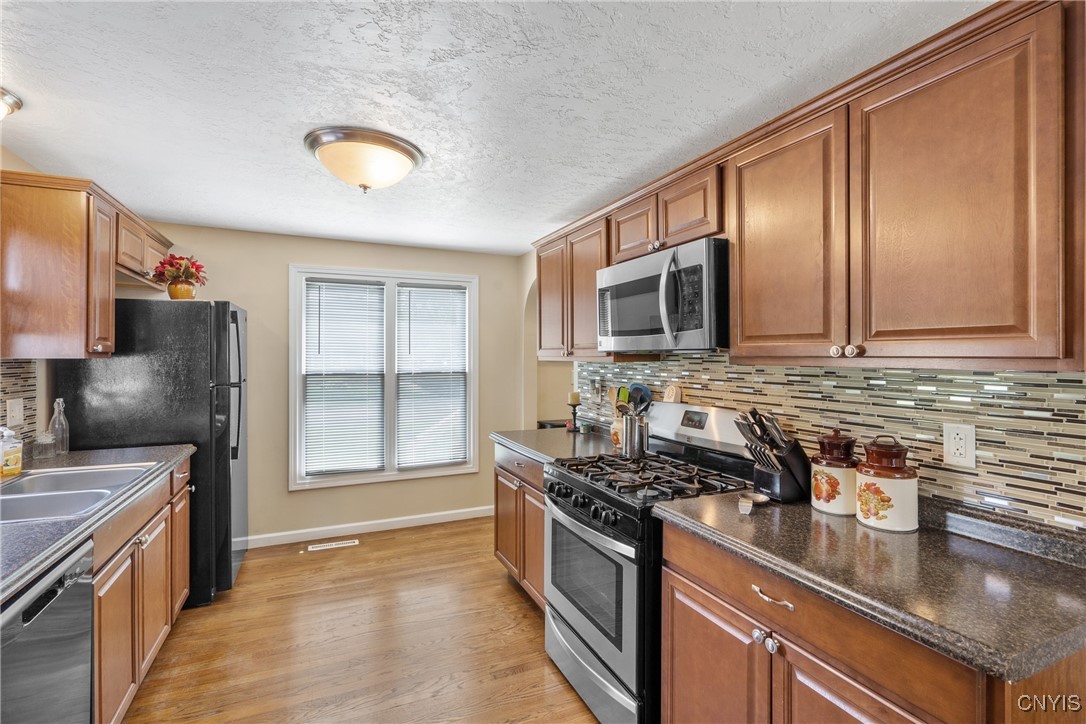 111 Patricia Lane, Cicero, New York image 14