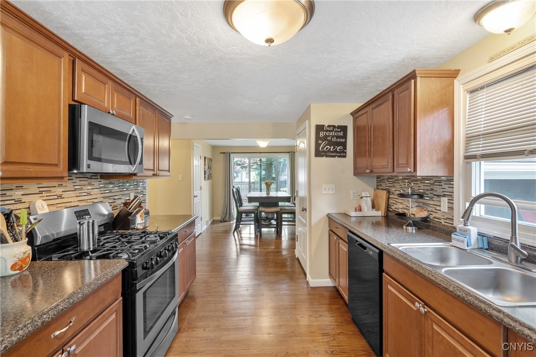 111 Patricia Lane, Cicero, New York image 17