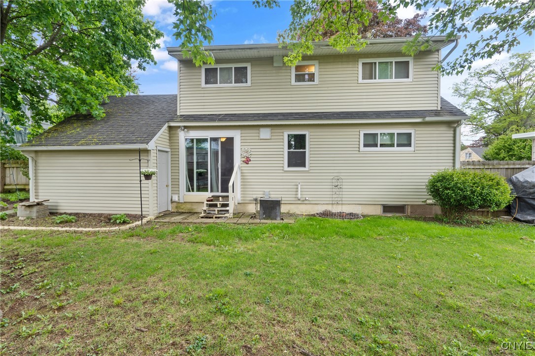 111 Patricia Lane, Cicero, New York image 4