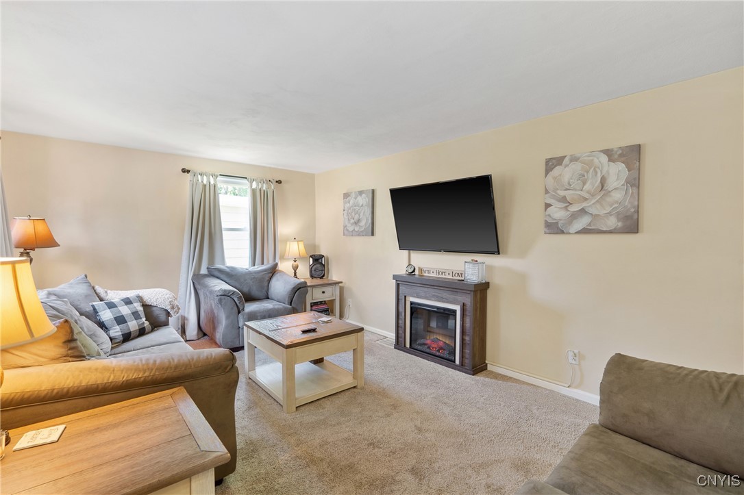 111 Patricia Lane, Cicero, New York image 10