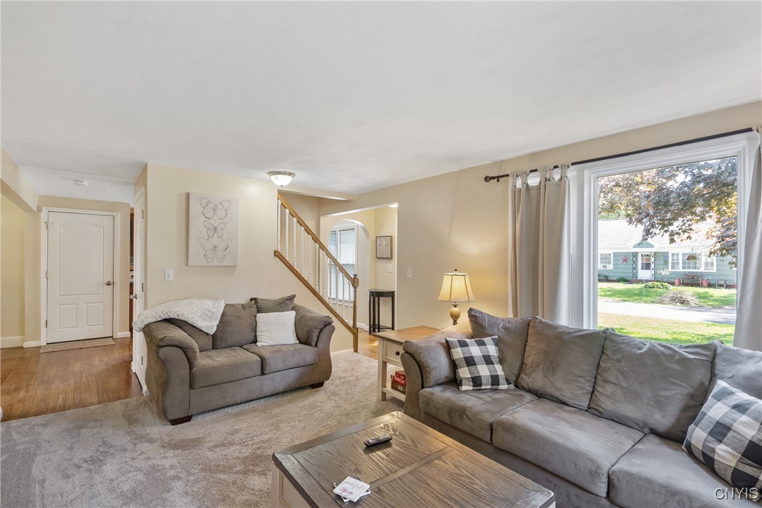111 Patricia Lane, Cicero, New York image 9