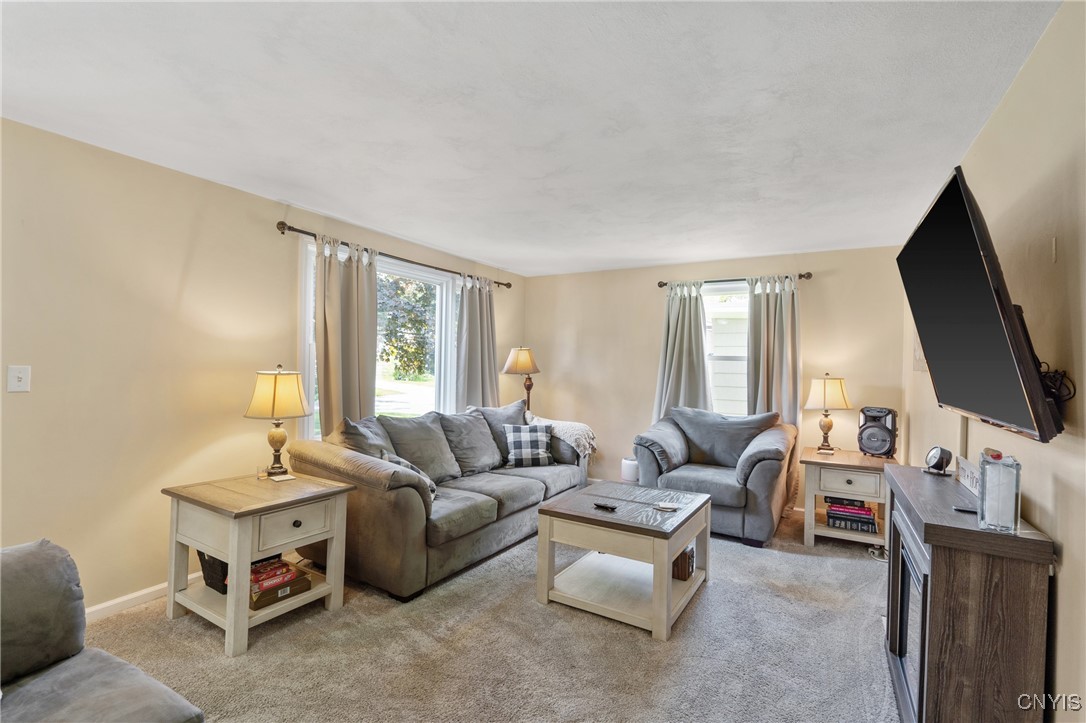 111 Patricia Lane, Cicero, New York image 8