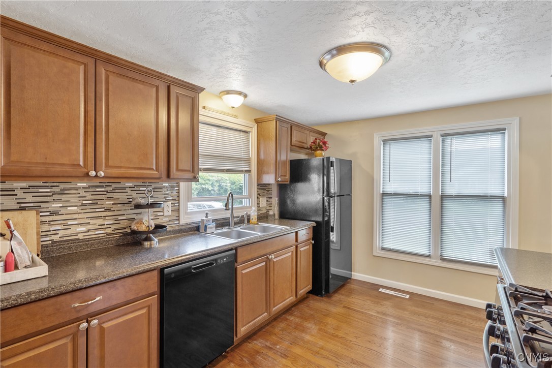 111 Patricia Lane, Cicero, New York image 16