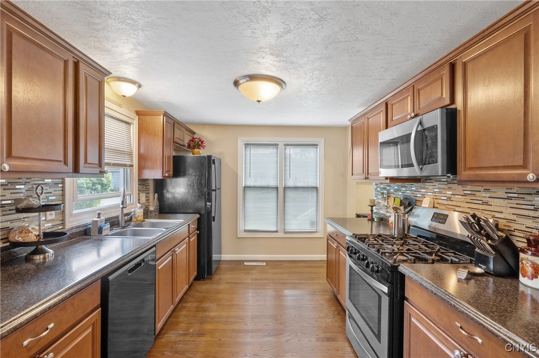111 Patricia Lane, Cicero, New York image 15