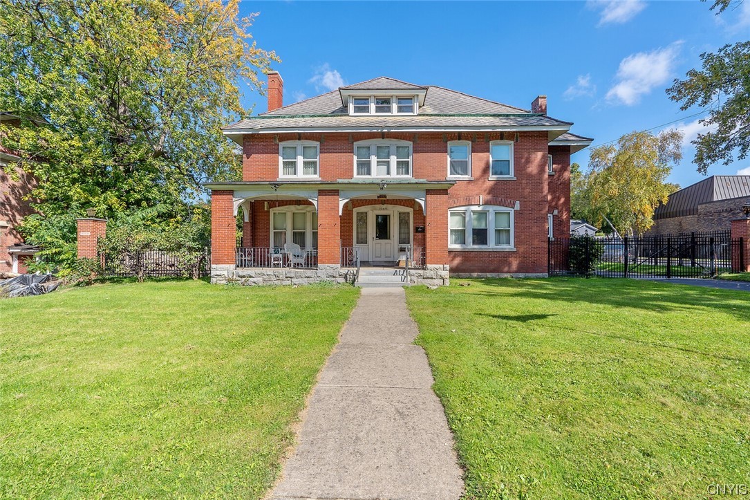 View Syracuse, NY 13208 house