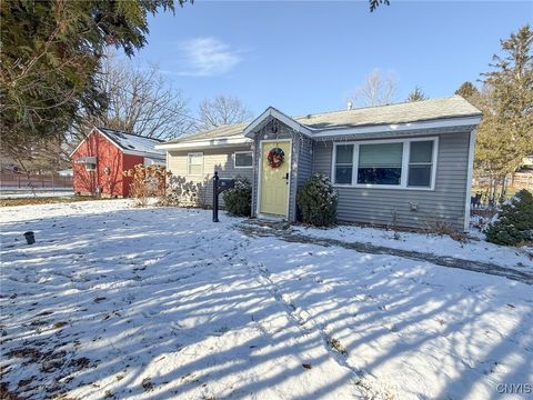Photo of 203 Elmbrook Drive, Manlius, NY 13104 (MLS # S1655341)