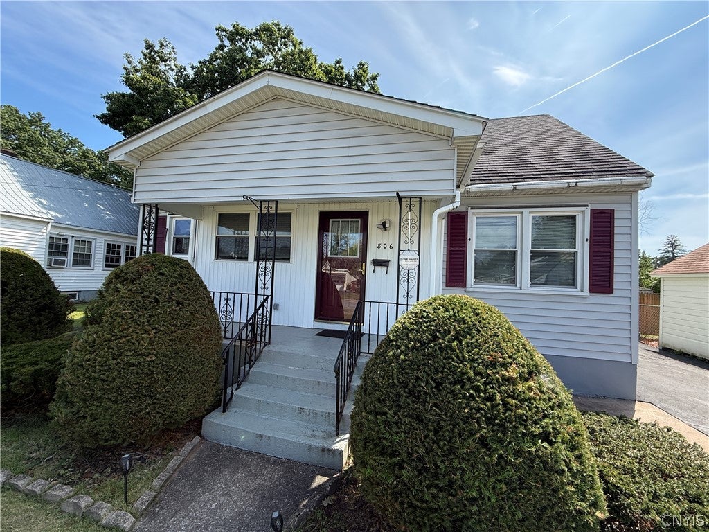 806 Belmont Street