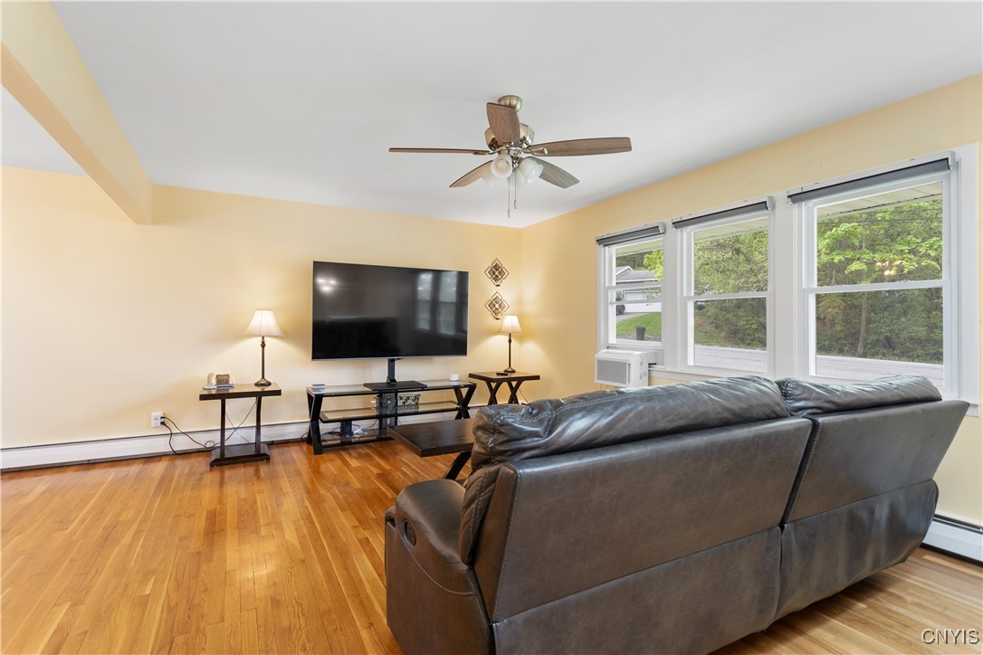 27 Cascade Drive, New Hartford, New York image 5