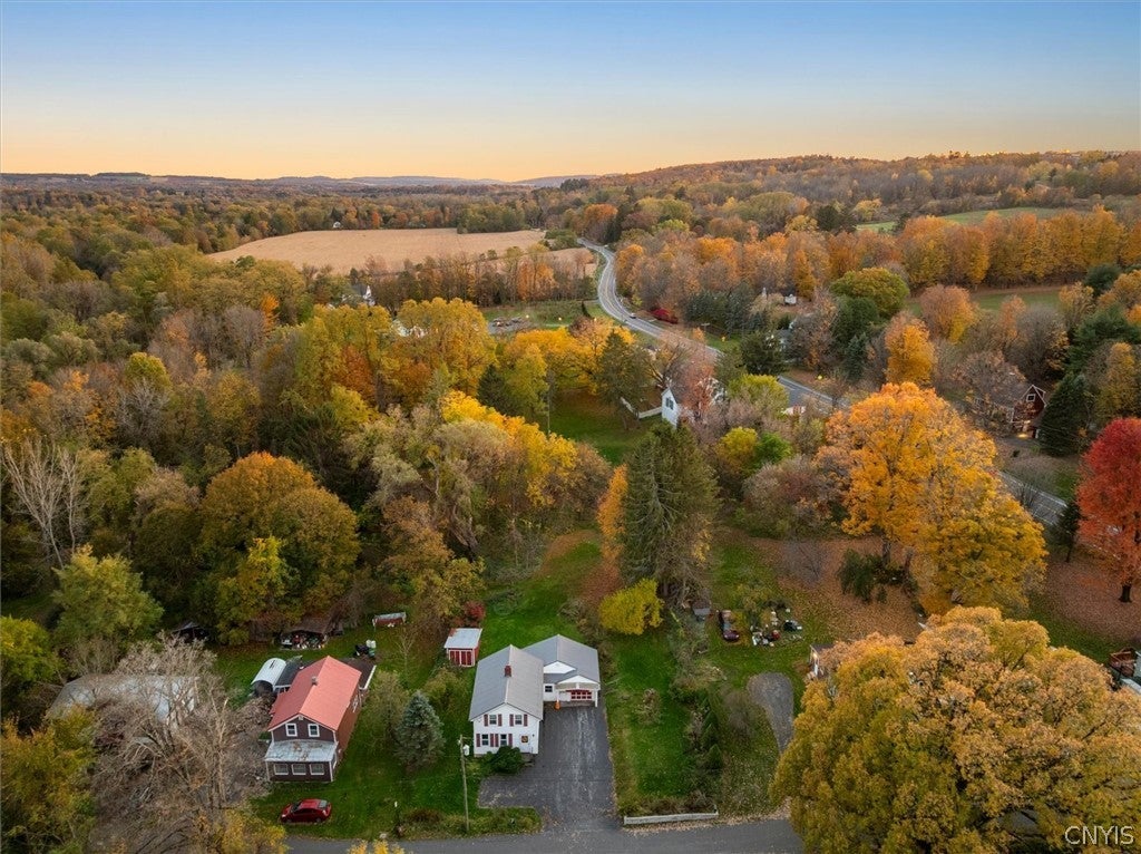 4 Laurel Place
