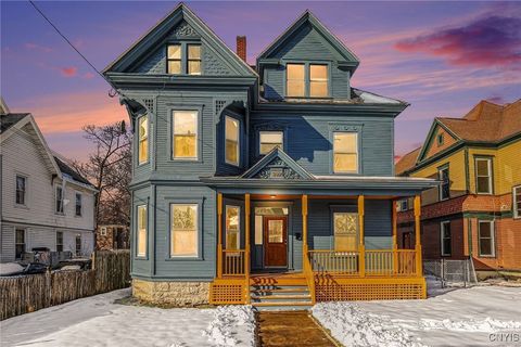 Photo of 302 Kellogg - Unit 1 Street, Syracuse, NY 13204 (MLS # S1656983)