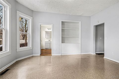 Tiny photo for 302 Kellogg - Unit 1 Street, Syracuse, NY 13204 (MLS # S1656983)