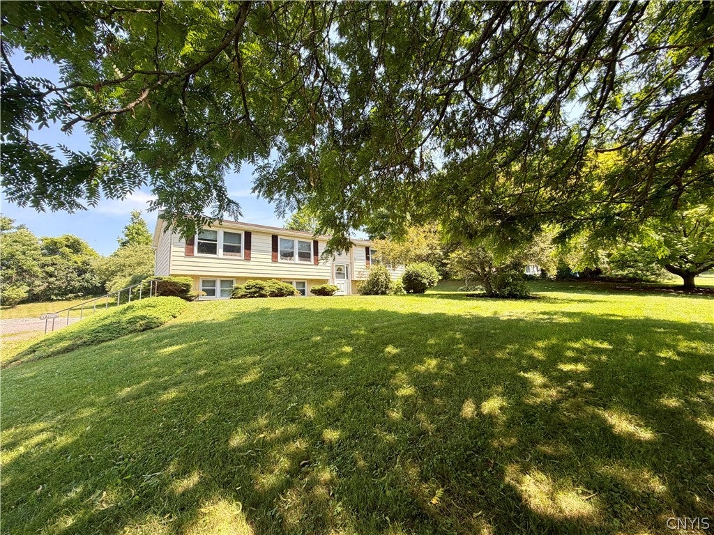 3 Knollwood Drive