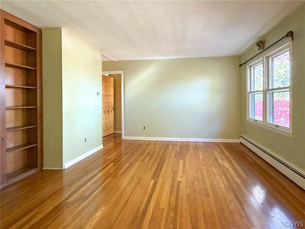 4 Wadsworth Road