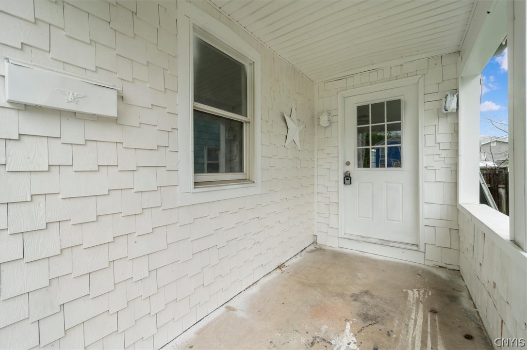 84 W North Street